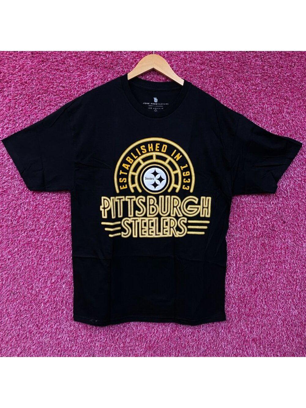 Junk Food Pittsburgh Steelers Team Logo Graphic T-Shirt Large